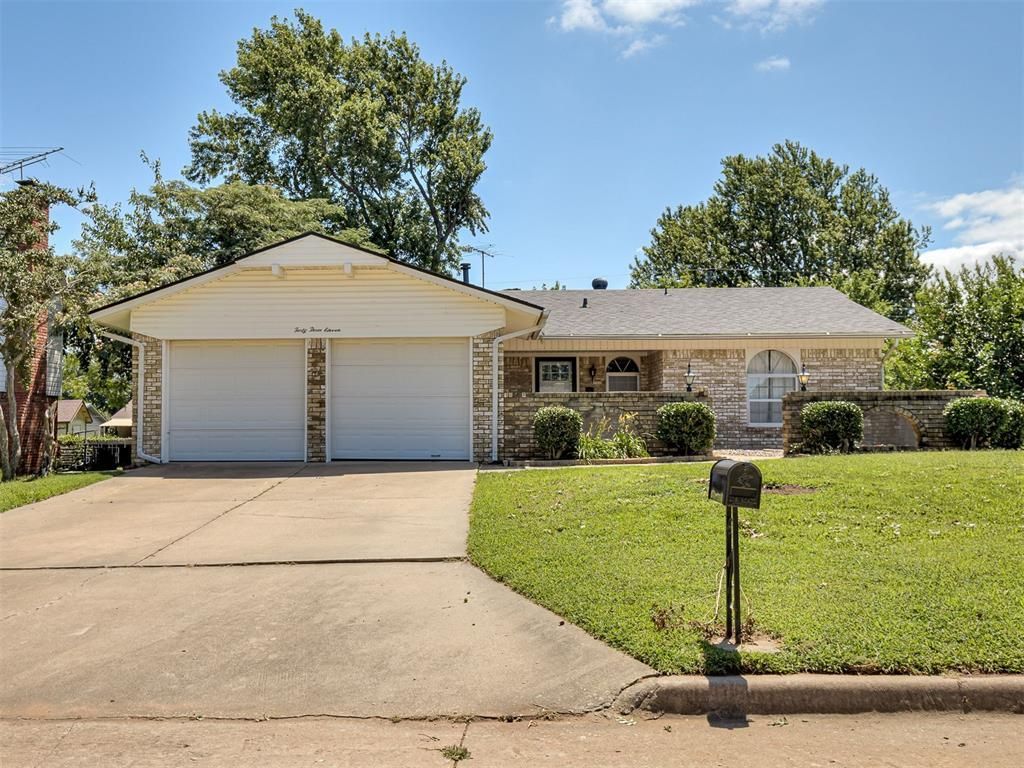 4311 N Pottenger Avenue, Shawnee, OK 74804 Main Photo