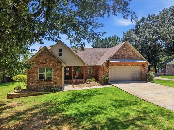 2503 Bradley Lane , Russellville, AR 72801
