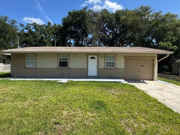 37321 SAFARI DRIVE , DADE CITY, FL 33523