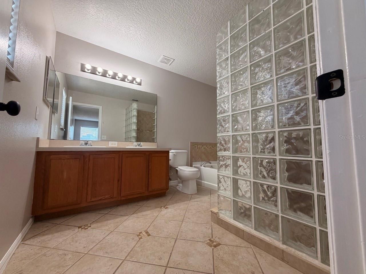 346 Rona Lane, Davenport, FL 33897 Photo