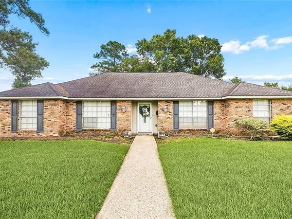 12467 SHERBROOK Drive, Baton Rouge, LA 70815