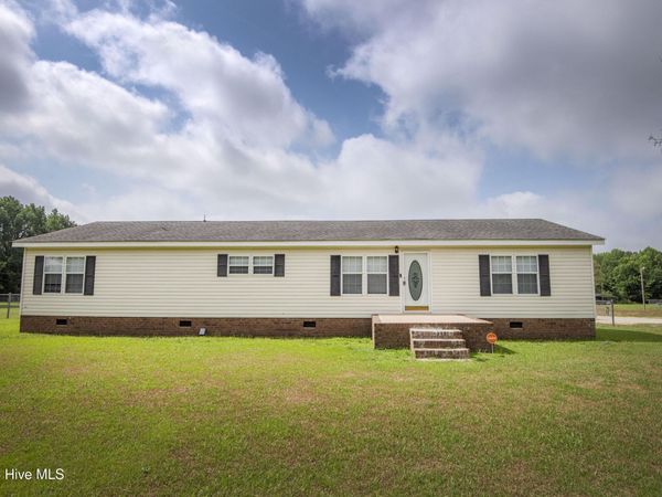 41 Stable Road, Tarboro, NC 27886