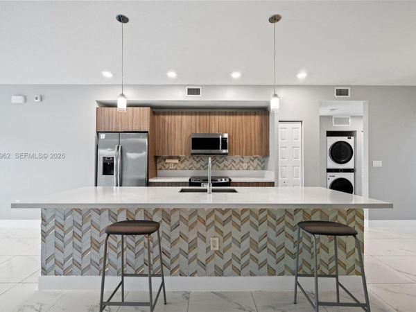 7809 NW 104th Ave , Unit 28, Doral, FL 33178