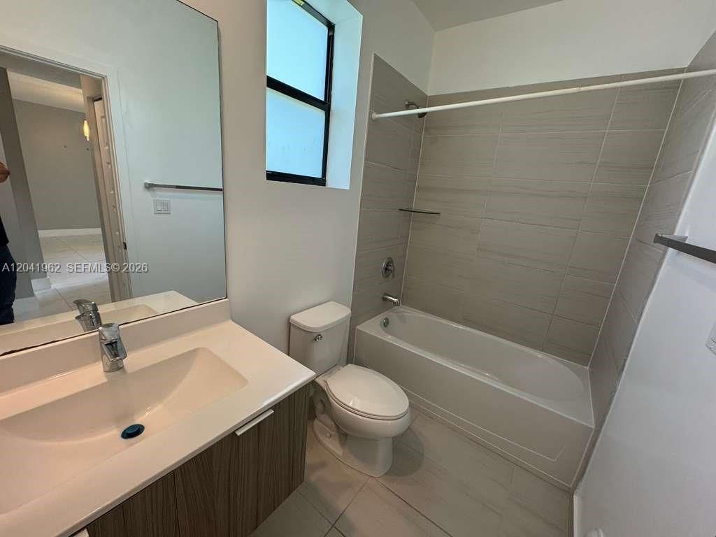 7809 NW 104th Ave, Unit 28, Doral, FL 33178 Photo