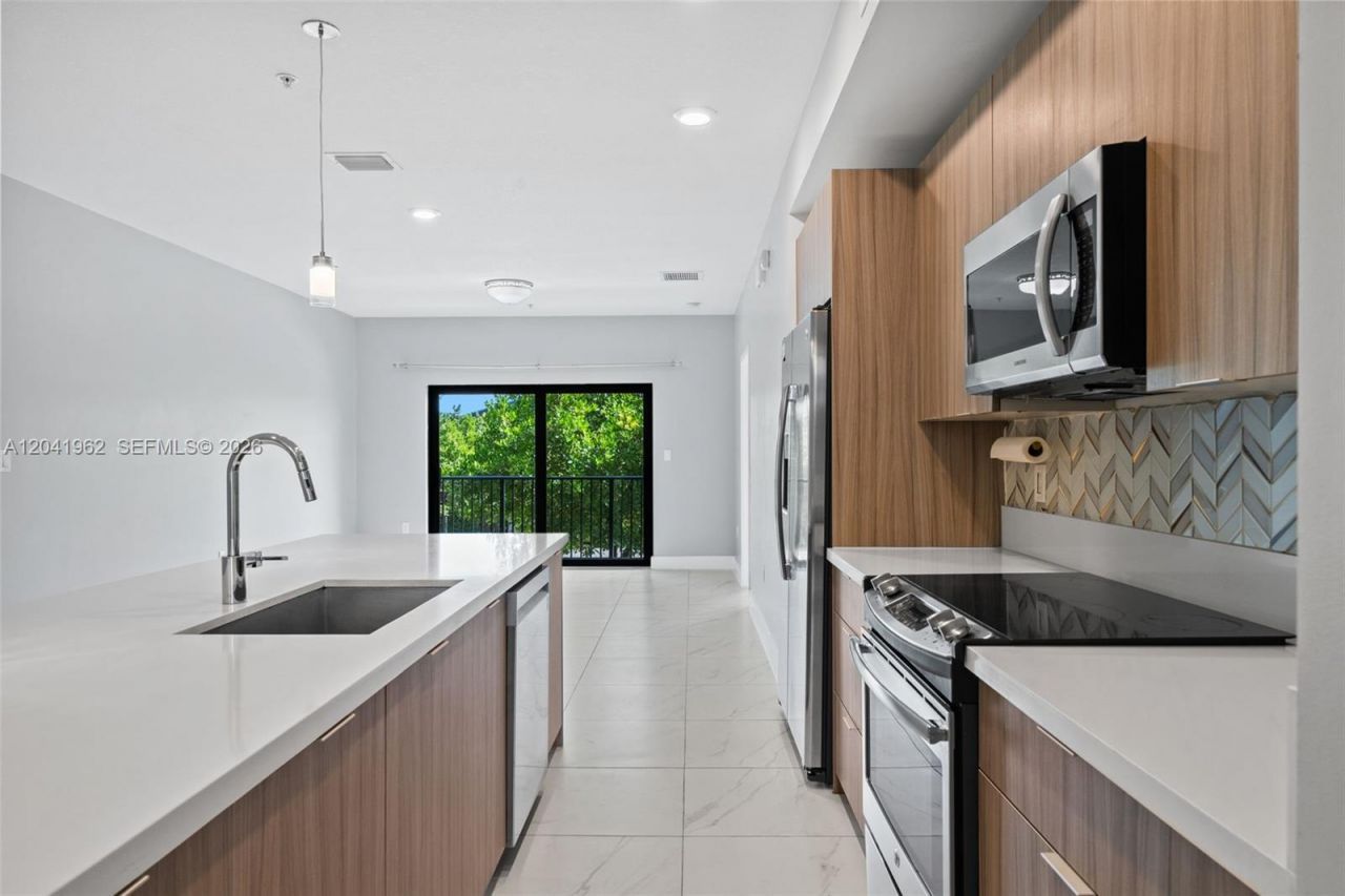 7809 NW 104th Ave, Unit 28, Doral, FL 33178 Photo