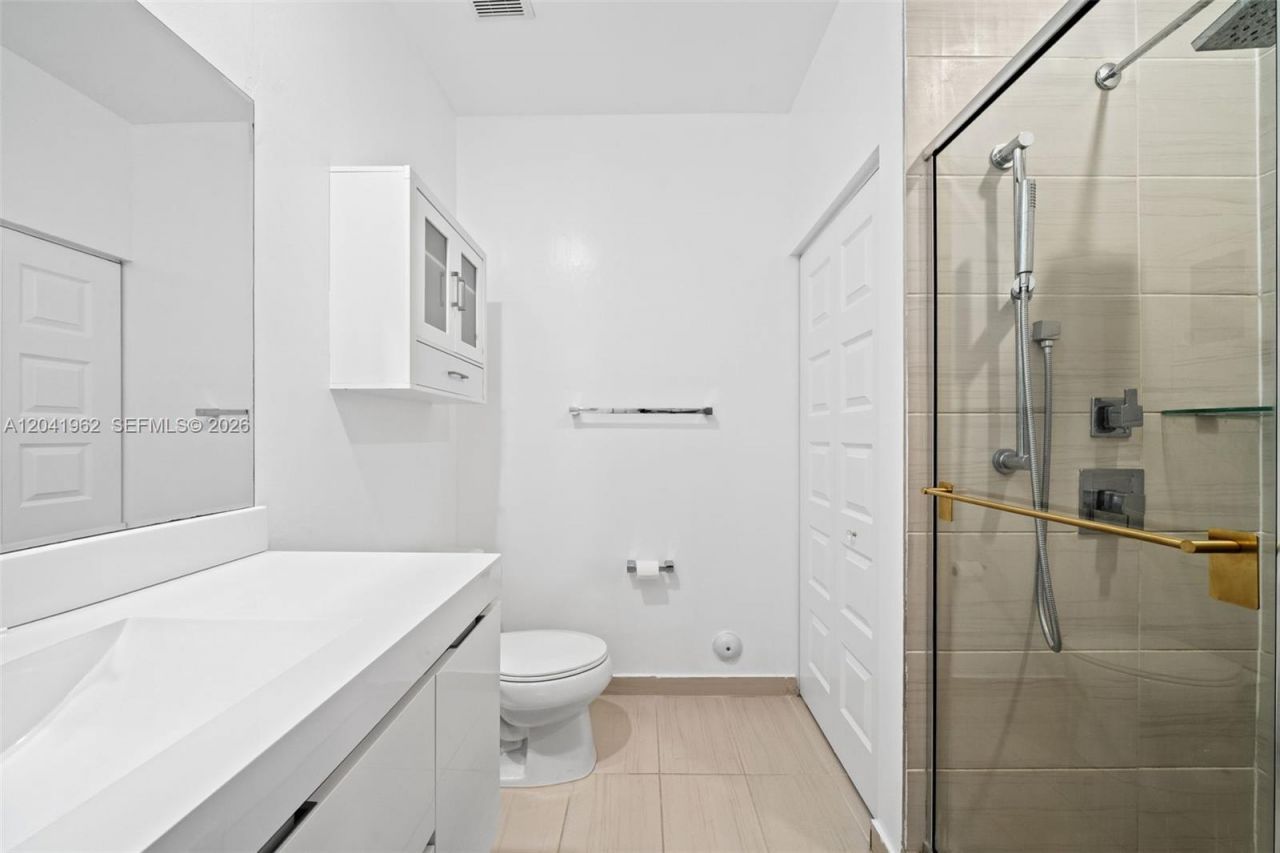7809 NW 104th Ave, Unit 28, Doral, FL 33178 Photo