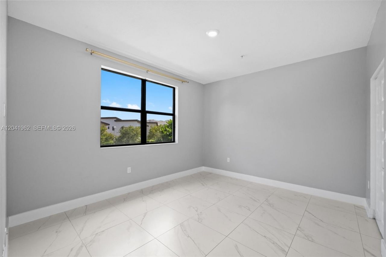 7809 NW 104th Ave, Unit 28, Doral, FL 33178 Photo