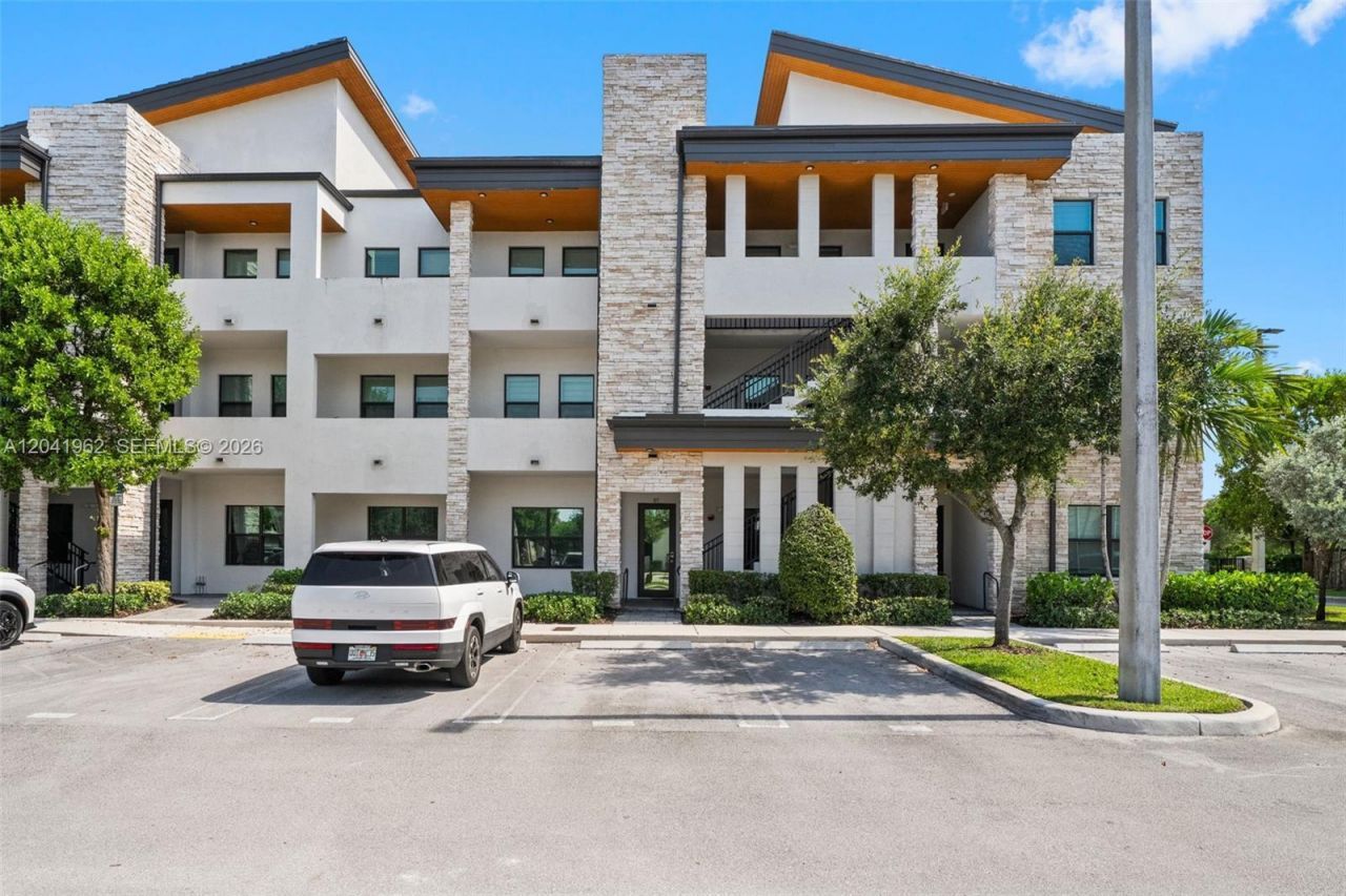 7809 NW 104th Ave, Unit 28, Doral, FL 33178 Photo