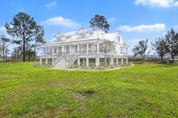 3925 James Bay Road photo 4