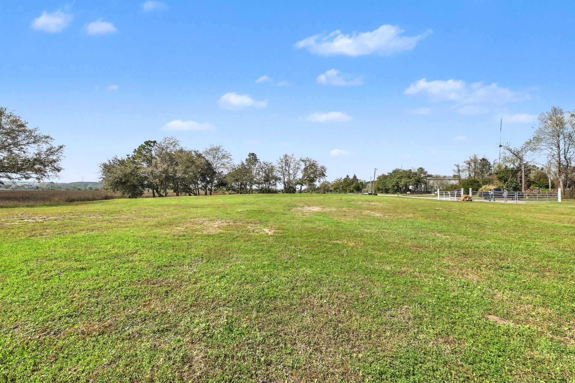 3925 James Bay Road Photo 21