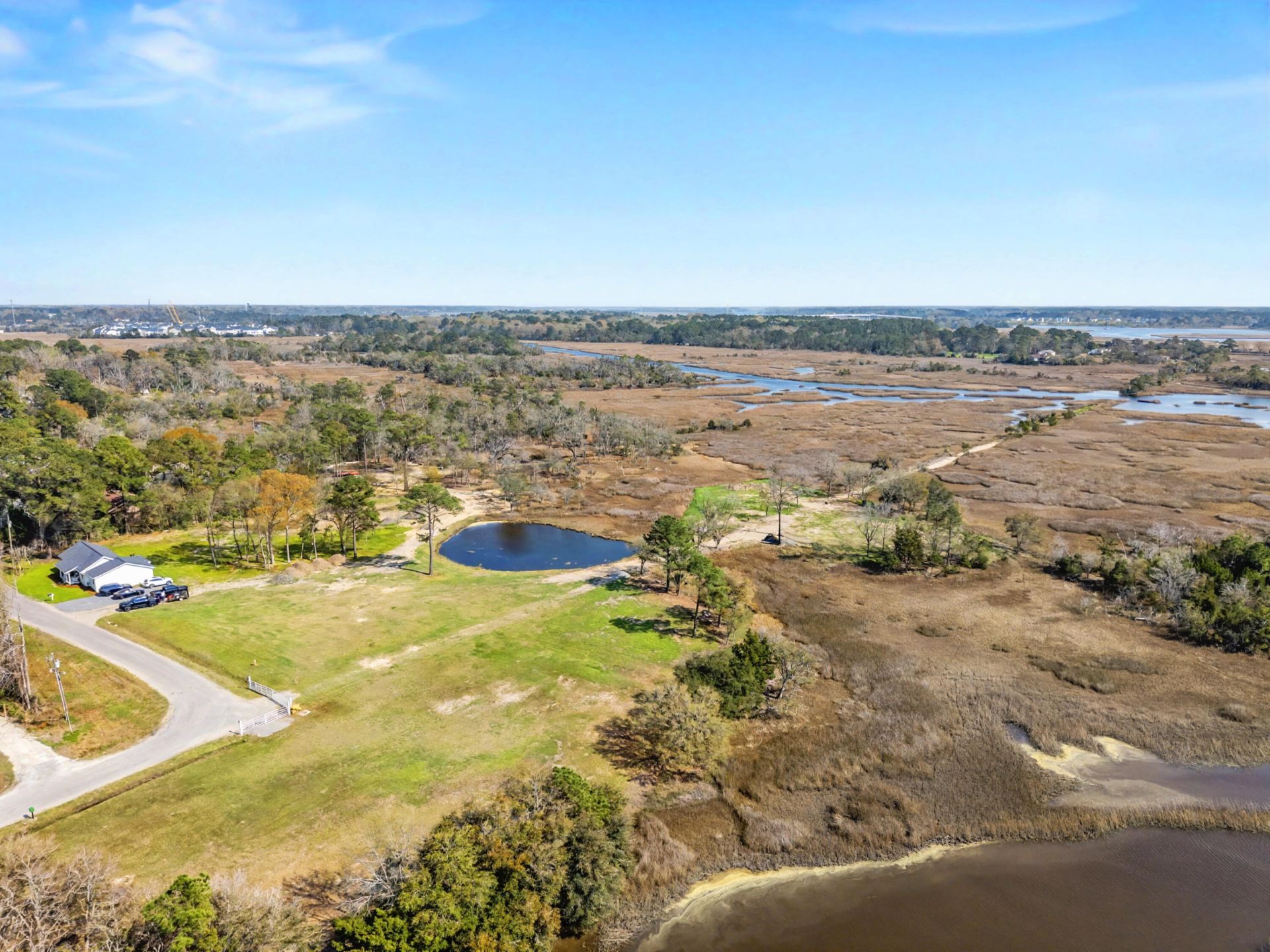 3925 James Bay Road Photo 31