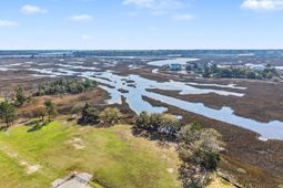 3925 James Bay Road photo 4