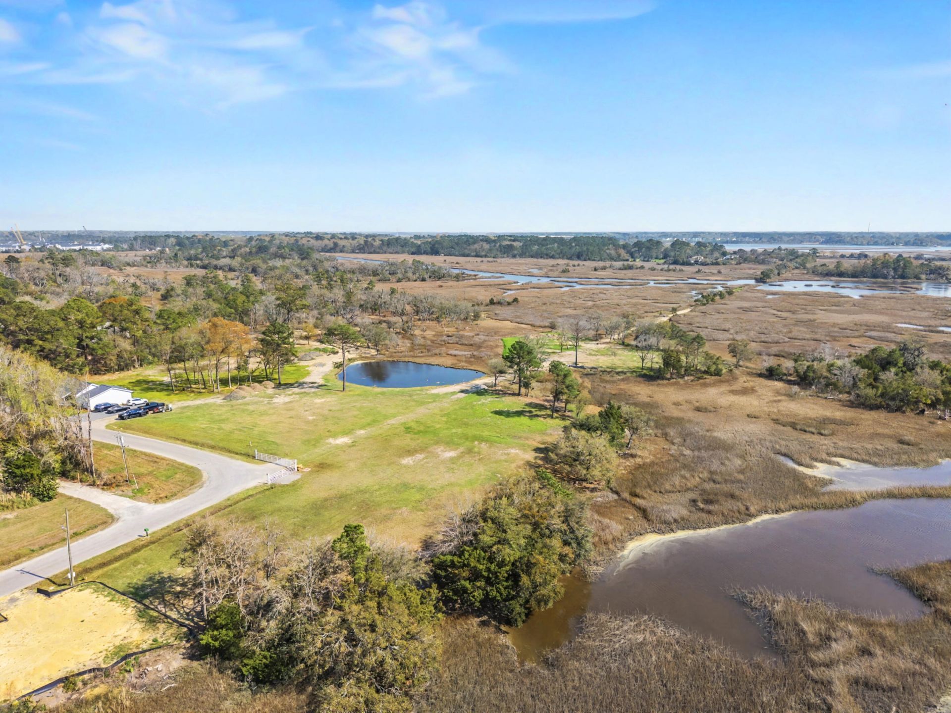 3925 James Bay Road Photo 8