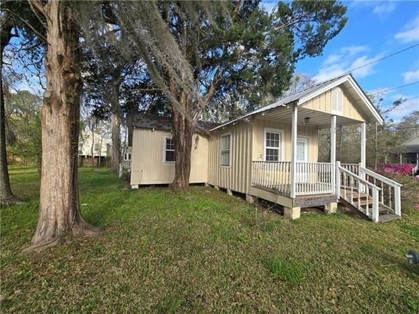 100 3RD Street, Madisonville, LA 70447
