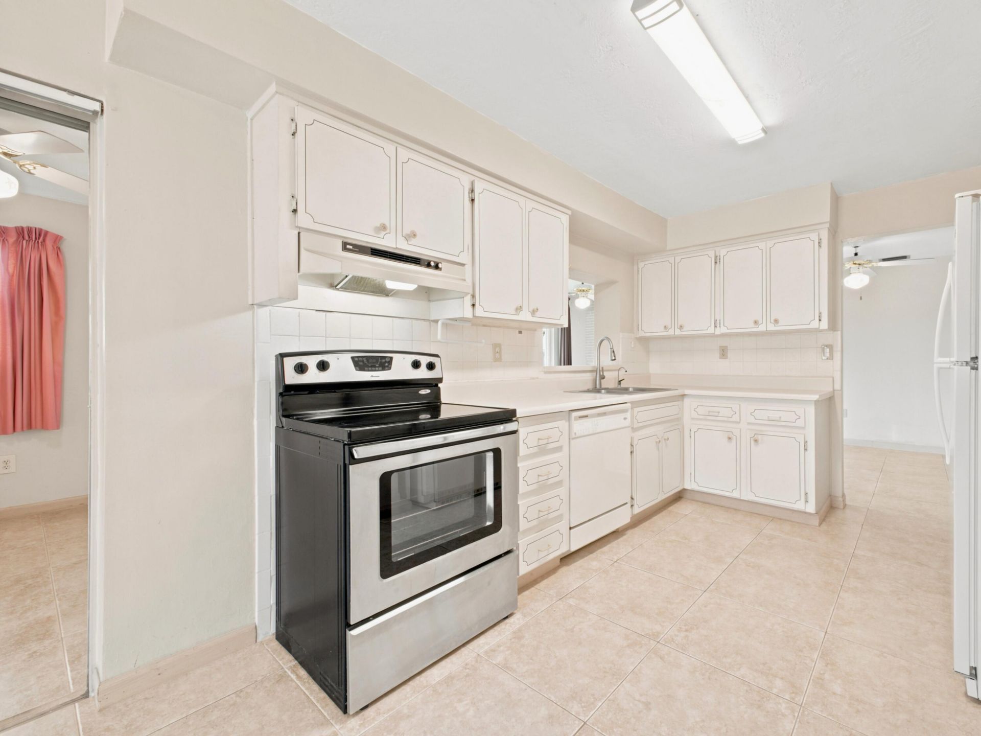 8400 Sunset Strip, Sunrise, FL 33322 Photo
