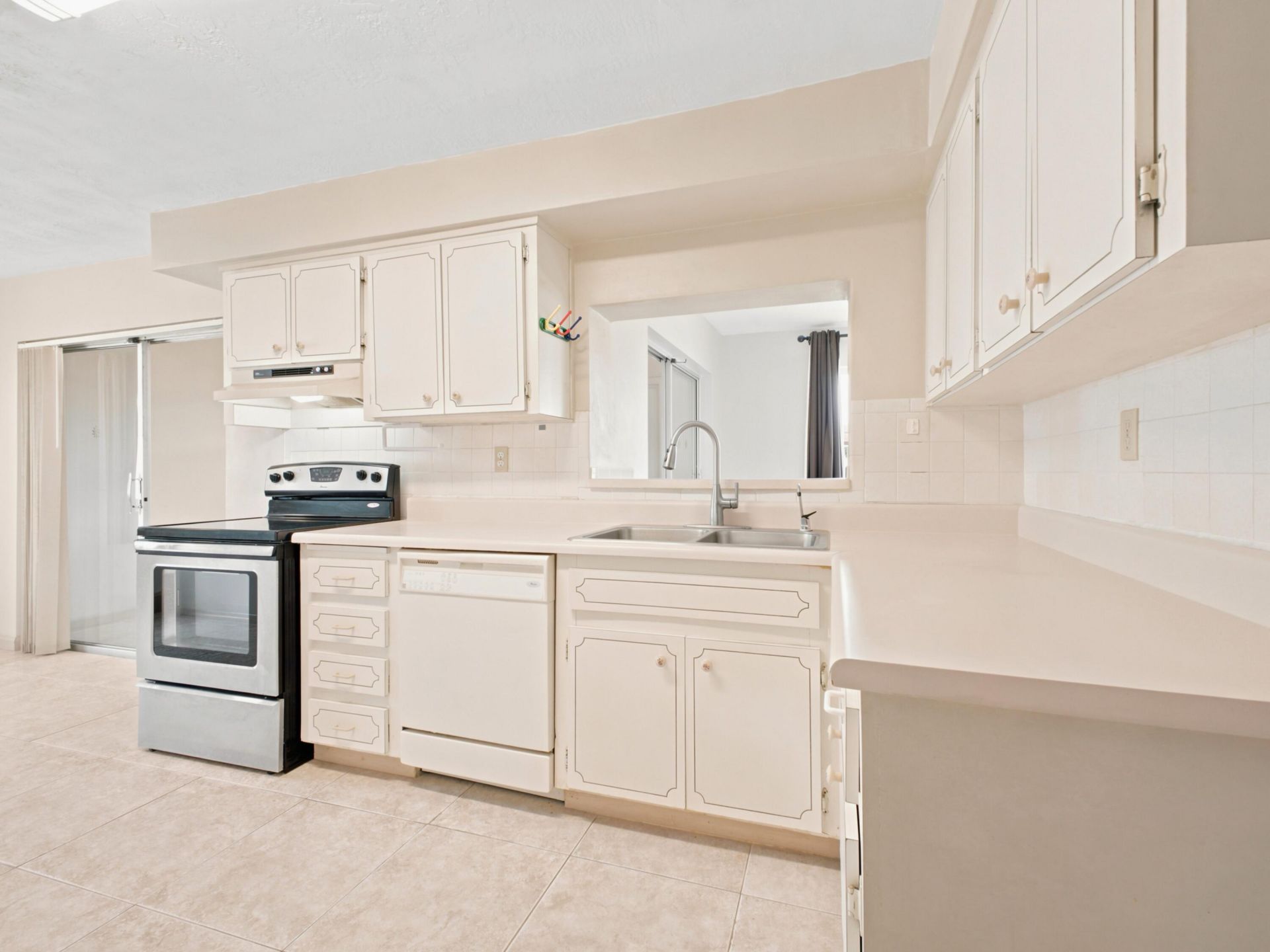 8400 Sunset Strip, Sunrise, FL 33322 Photo