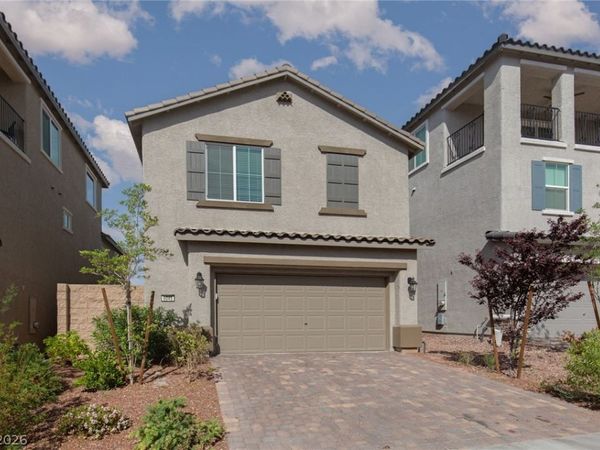 8045 Skye Foxx Street, Las Vegas, NV 89166