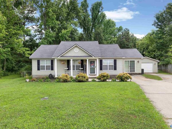 4 Robin Court, Hartselle, AL 35640