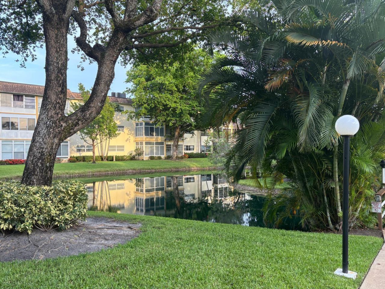 5171 W Oakland Park Boulevard, Unit 308, Lauderdale Lakes, FL 33313 Photo