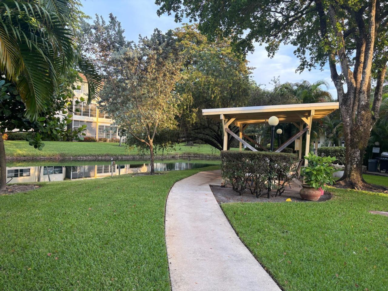 5171 W Oakland Park Boulevard, Unit 308, Lauderdale Lakes, FL 33313 Photo