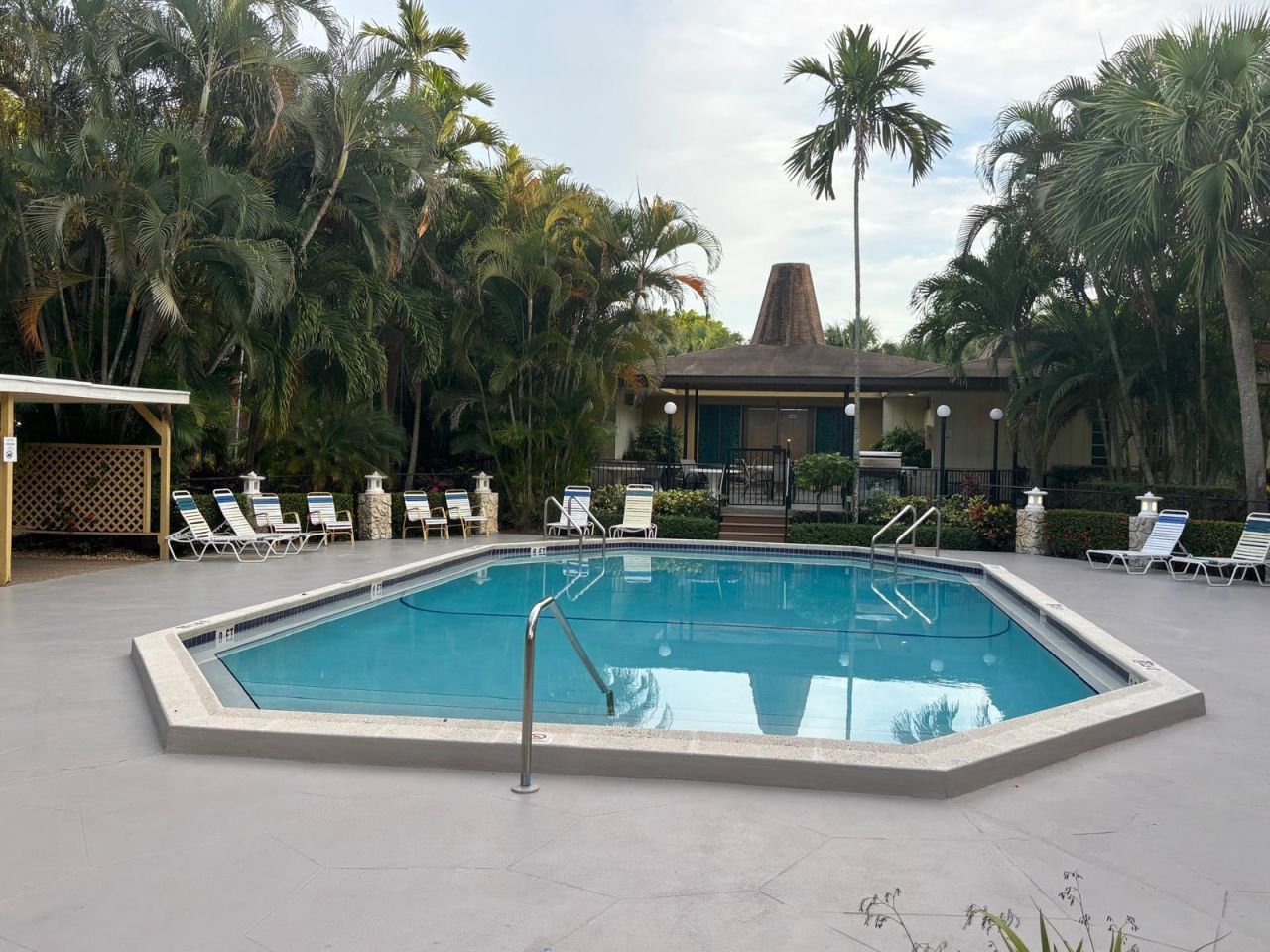 5171 W Oakland Park Boulevard, Unit 308, Lauderdale Lakes, FL 33313 Photo