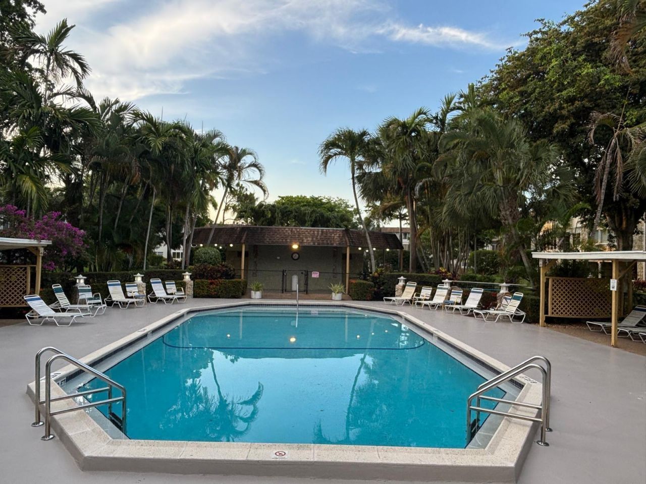 5171 W Oakland Park Boulevard, Unit 308, Lauderdale Lakes, FL 33313 Photo