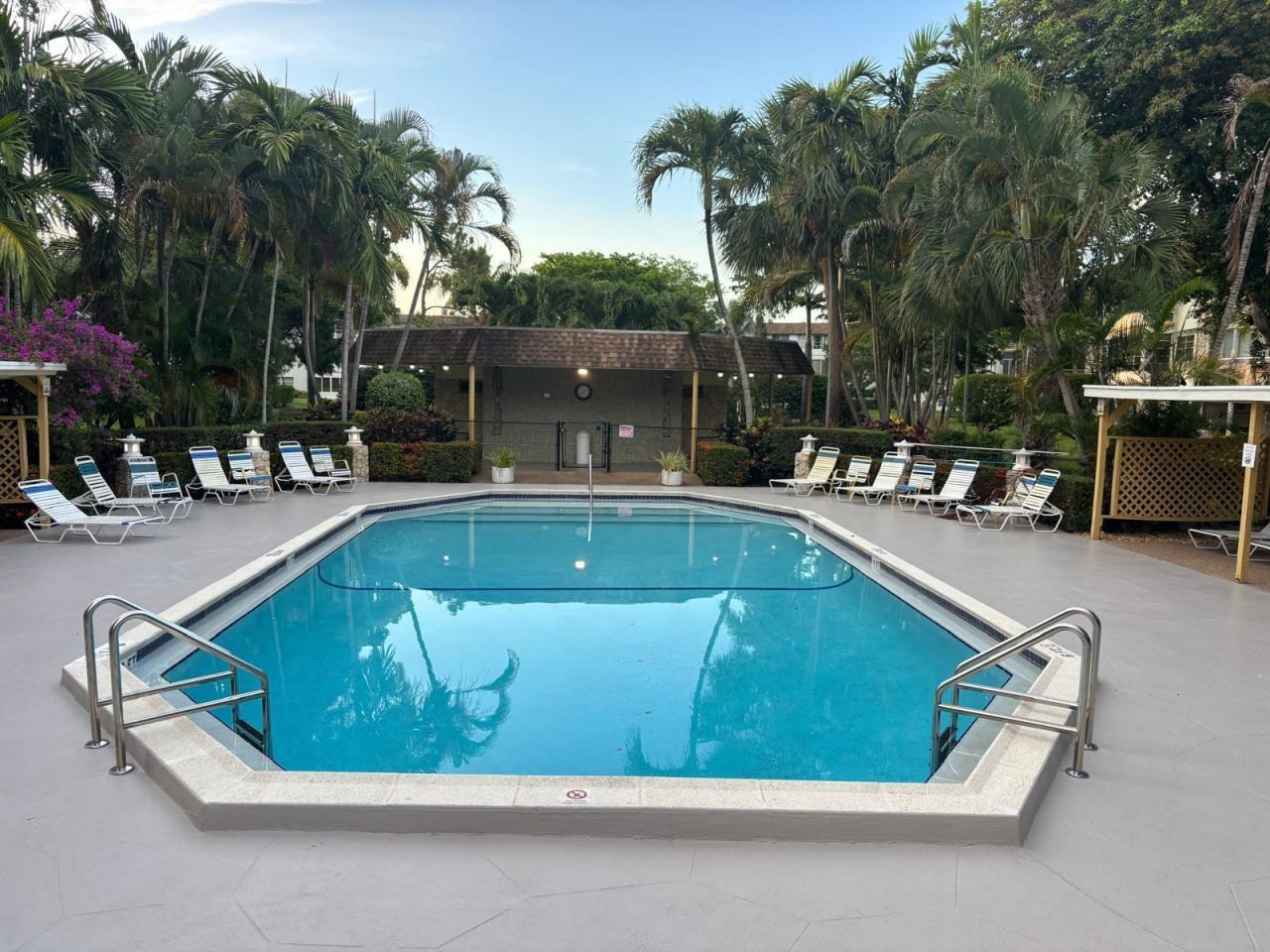 5171 W Oakland Park Boulevard, Unit 308, Lauderdale Lakes, FL 33313 Photo