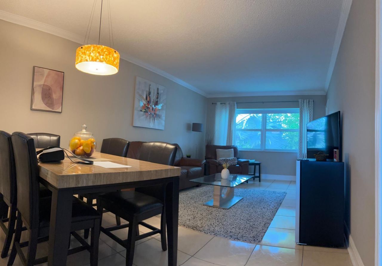 5171 W Oakland Park Boulevard, Unit 308, Lauderdale Lakes, FL 33313 Photo