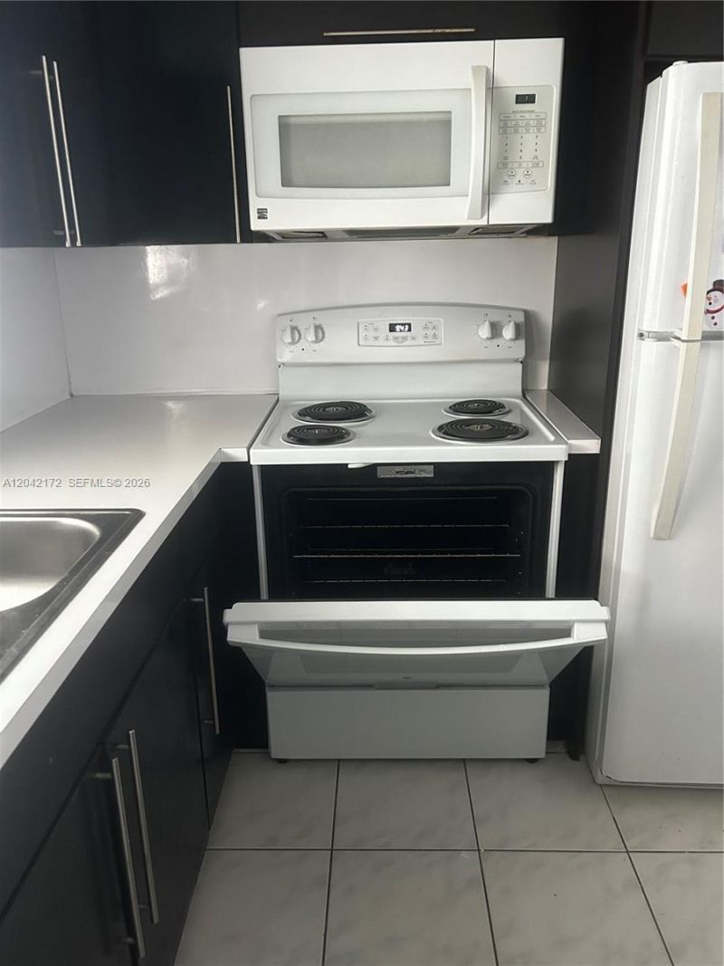 2230 Jackson St, Unit 1W, Hollywood, FL 33020 Photo
