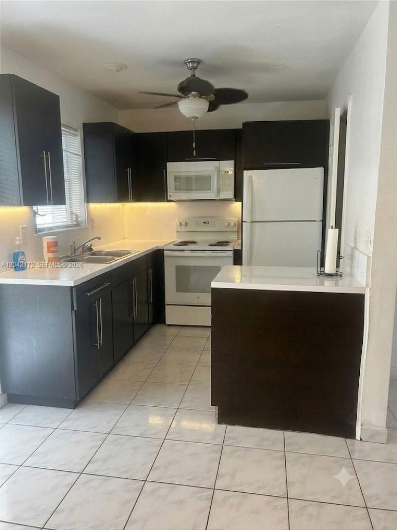 2230 Jackson St, Unit 1W, Hollywood, FL 33020 Photo