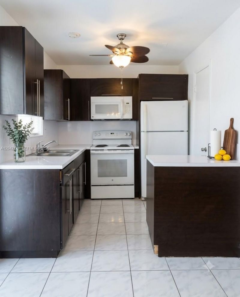 2230 Jackson St, Unit 1W, Hollywood, FL 33020 Photo