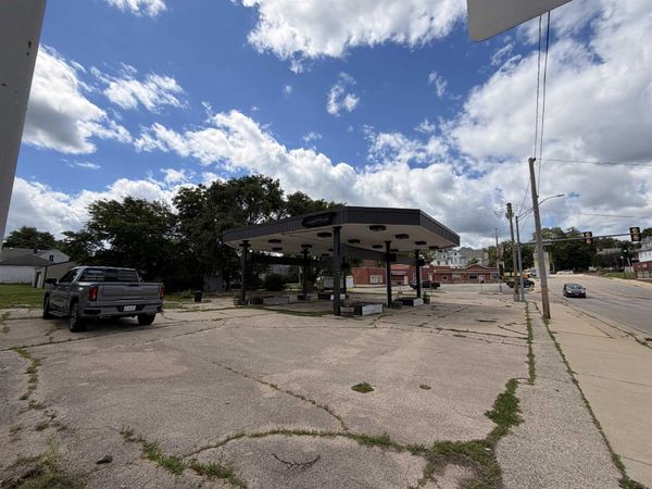 220 N Galena Avenue, FREEPORT, IL 61032