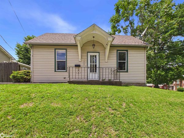 1209 Mercer Street, Burlington, IA 52601