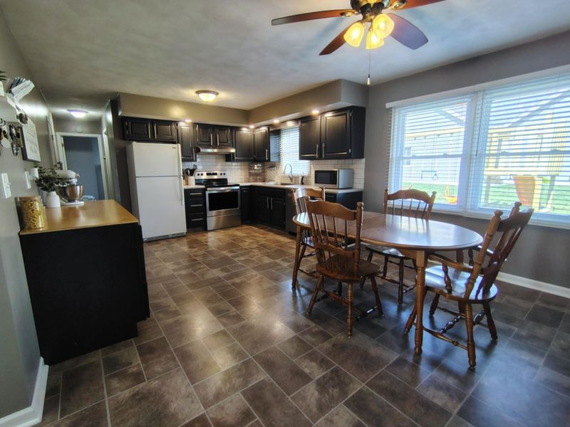 50 W Chestnut Street, Burkettsville, OH 45310 Photo 9