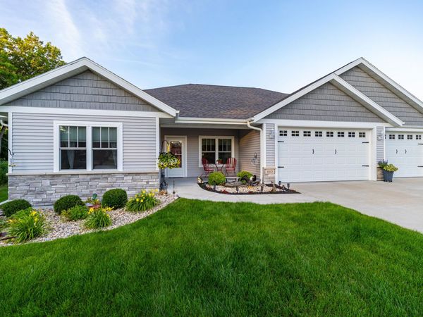 660 Lakeview Avenue, Merrimac, WI 53561