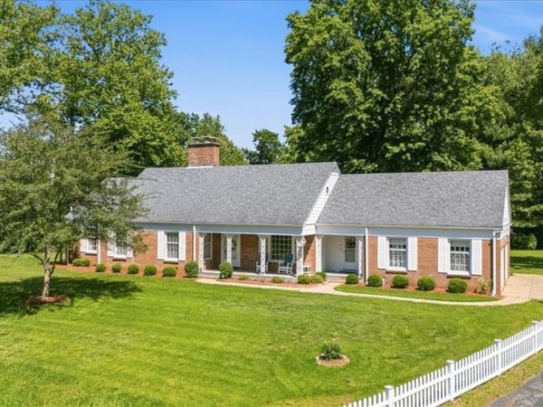 1100 46th Street, Vienna, WV 26105