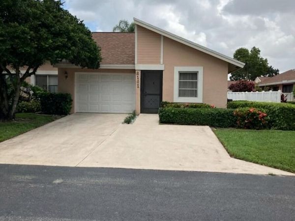 8101 Sweetbriar Way, Boca Raton, FL 33496