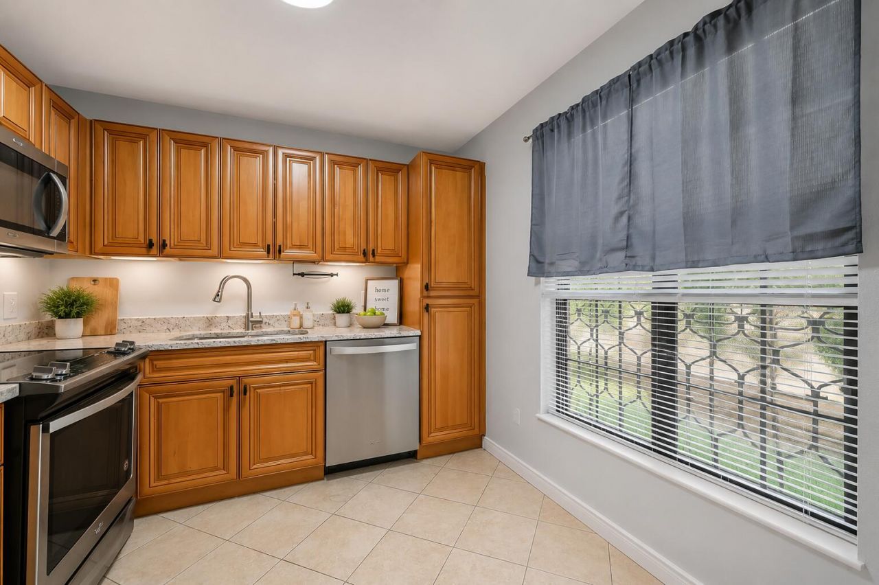 134 S Cypress Road, Unit 425, Pompano Beach, FL 33060 Photo