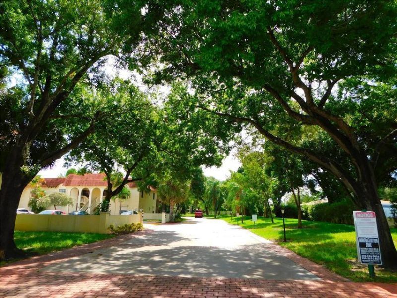 134 S Cypress Road, Unit 425, Pompano Beach, FL 33060 Photo