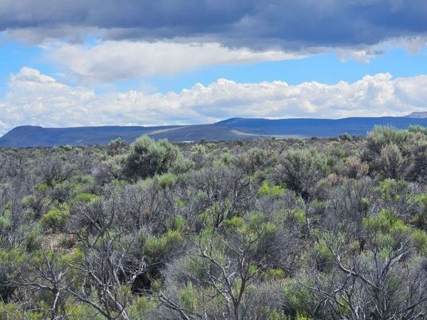 1400 Off Fossil Lake Road, Christmas Valley, OR 97641