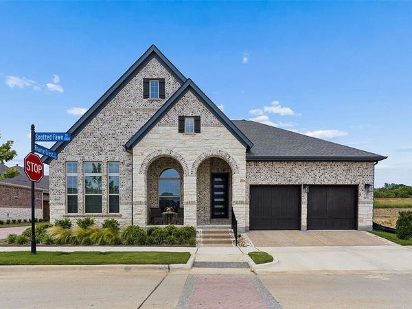 2073 Spotted Fawn Drive, Arlington, TX 76005