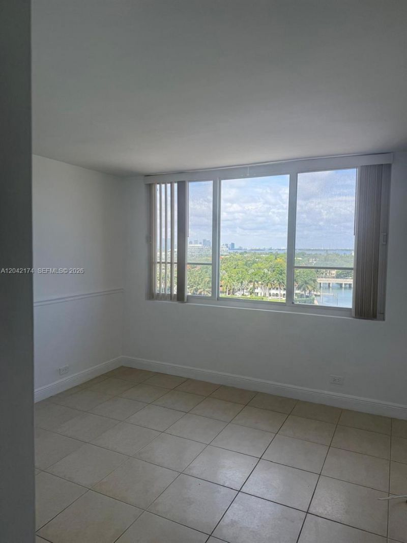 5005 Collins Ave, Unit 1104, Miami Beach, FL 33140 Photo