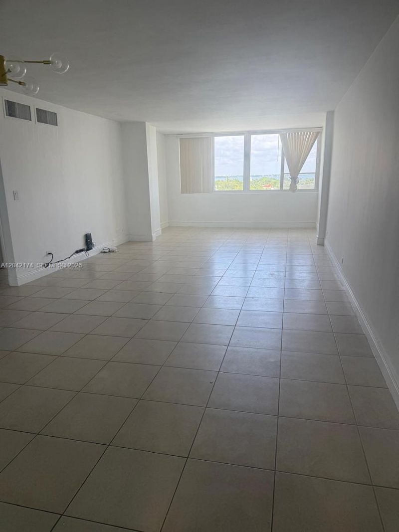 5005 Collins Ave, Unit 1104, Miami Beach, FL 33140 Photo