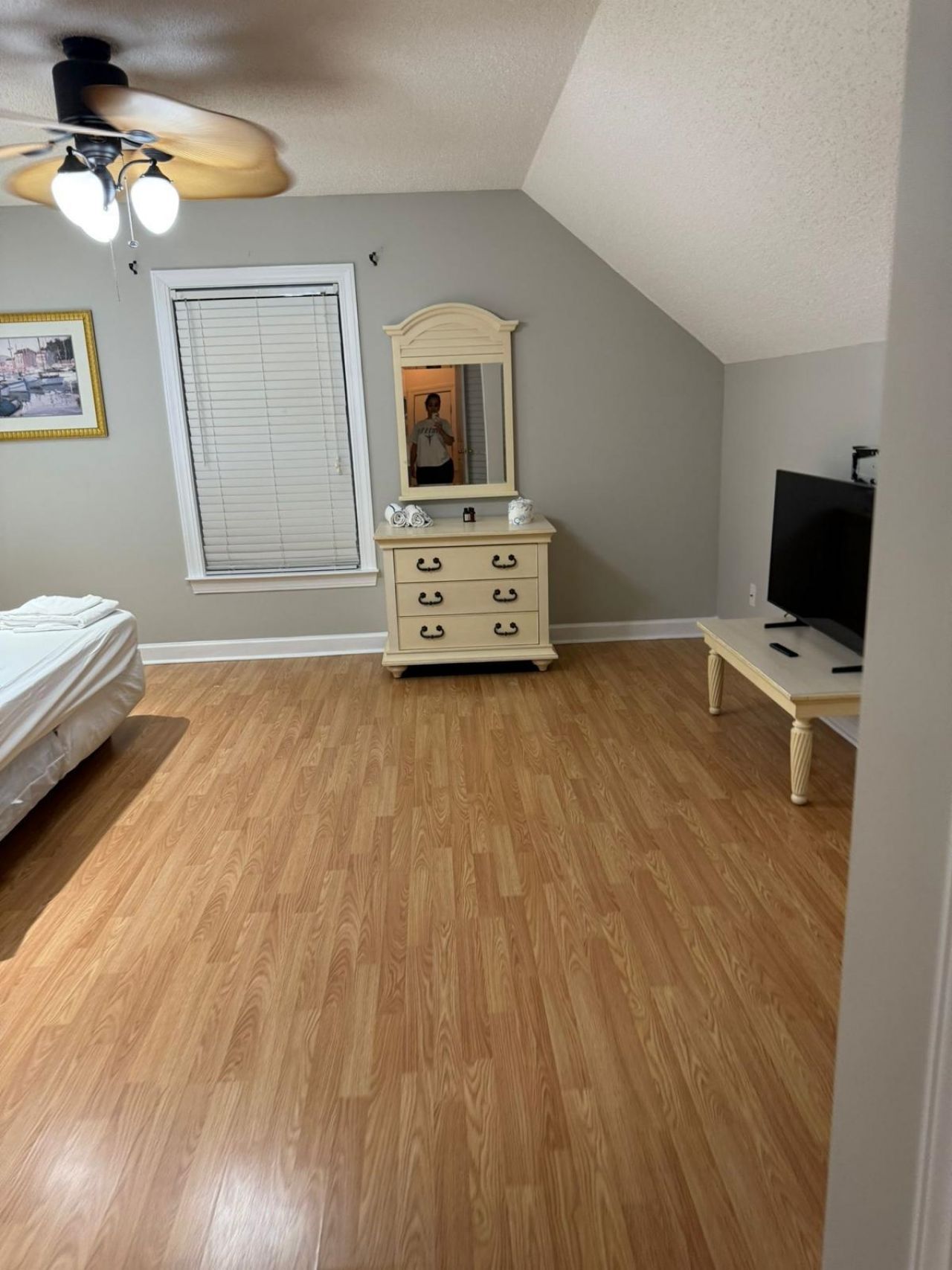 420 Newburgh Ct.  Photo 8