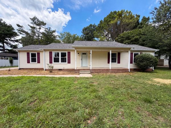 4023 Cavalier Dr , Murfreesboro, TN 37129