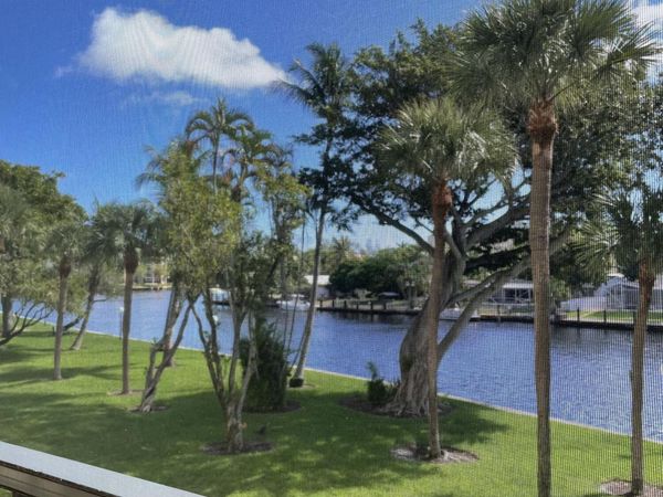 14 Royal Palm Way, Unit 204, Boca Raton, FL 33432