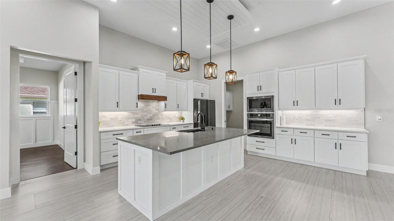 2729 Sunrise Landing Lane, Lakeland, FL 33812 Photo
