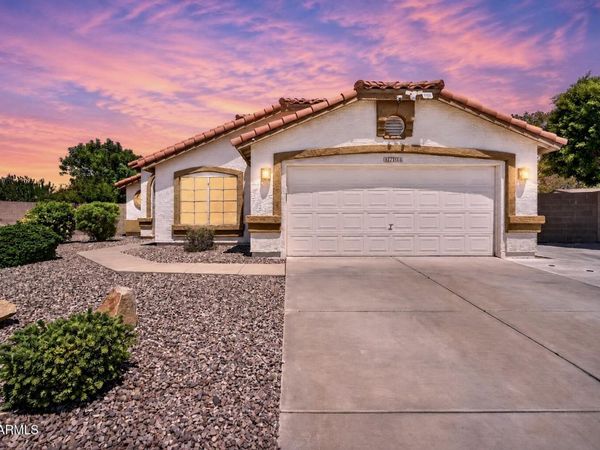 8756 W LONE CACTUS Drive, Peoria, AZ 85382