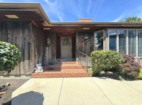Main Photo