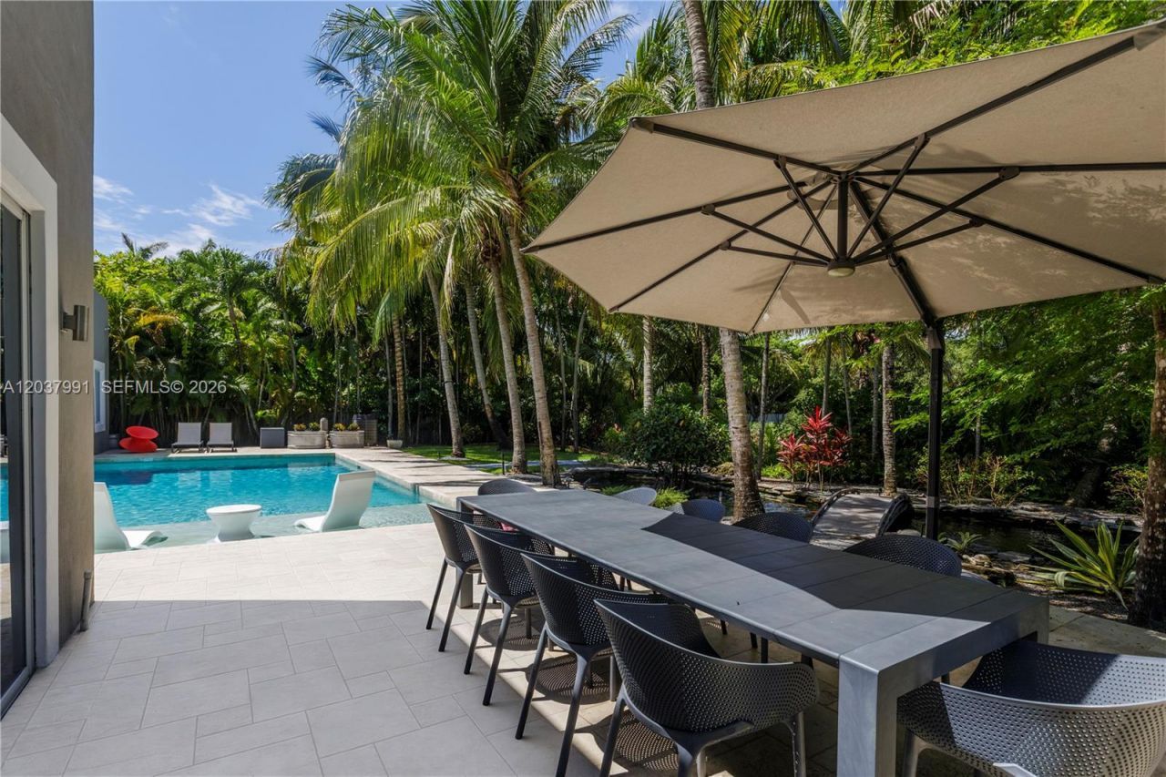 11900 Griffing Blvd, Biscayne Park, FL 33161 Photo